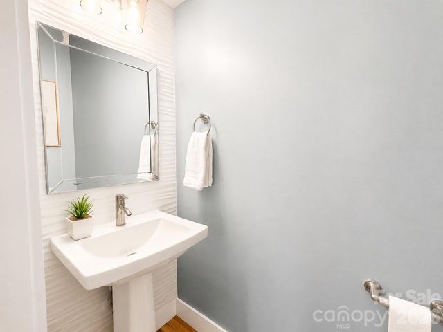 195 Wellington Street, Asheville, NC 28806