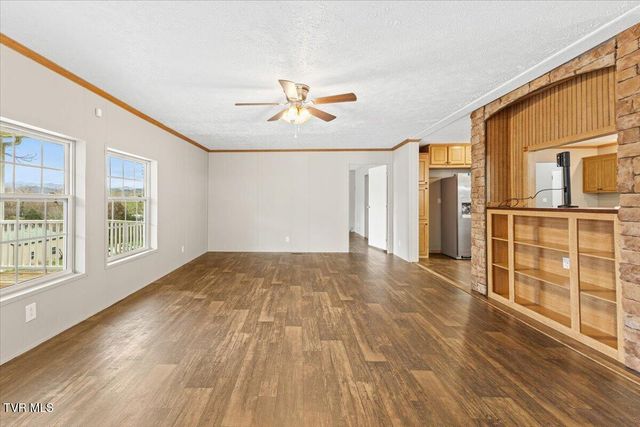 1103 Bluefield Avenue, Elizabethton, TN 37643