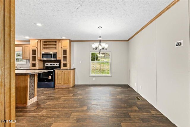 1103 Bluefield Avenue, Elizabethton, TN 37643