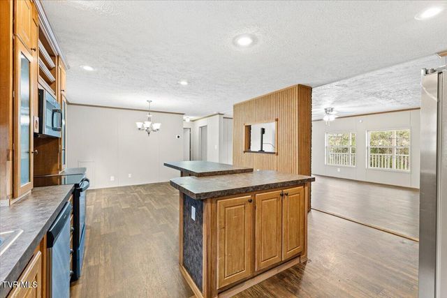 1103 Bluefield Avenue, Elizabethton, TN 37643