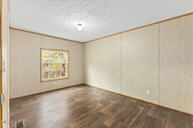 1103 Bluefield Avenue, Elizabethton, TN 37643