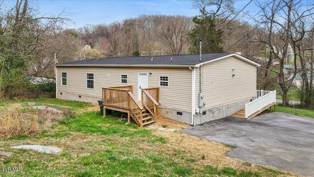 1103 Bluefield Avenue, Elizabethton, TN 37643