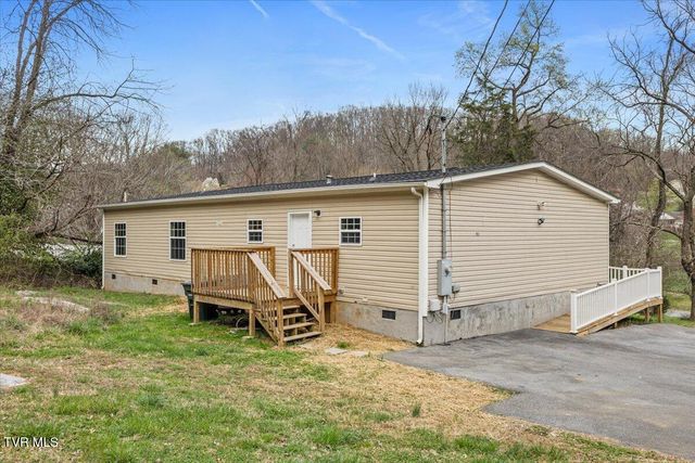 1103 Bluefield Avenue, Elizabethton, TN 37643