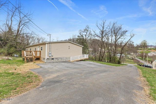 1103 Bluefield Avenue, Elizabethton, TN 37643