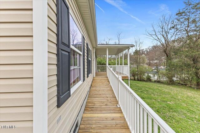 1103 Bluefield Avenue, Elizabethton, TN 37643