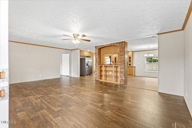 1103 Bluefield Avenue, Elizabethton, TN 37643