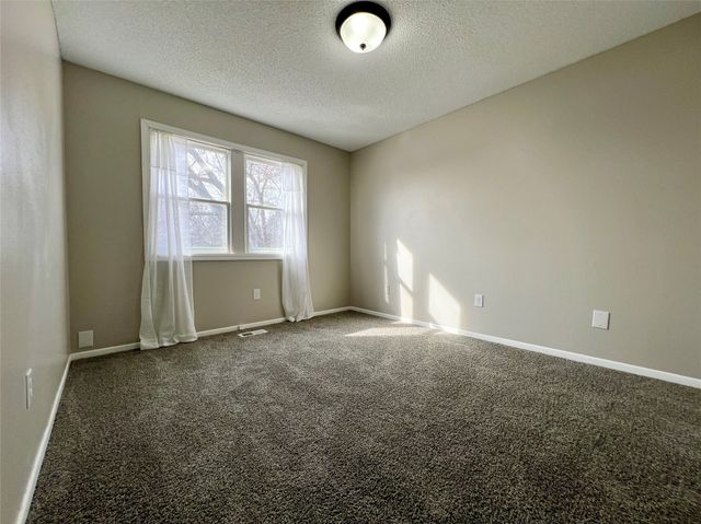 1322 Hunter Drive, Norwalk, IA 50211