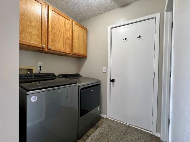 1322 Hunter Drive, Norwalk, IA 50211