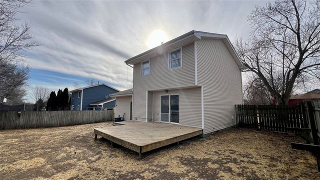 1322 Hunter Drive, Norwalk, IA 50211