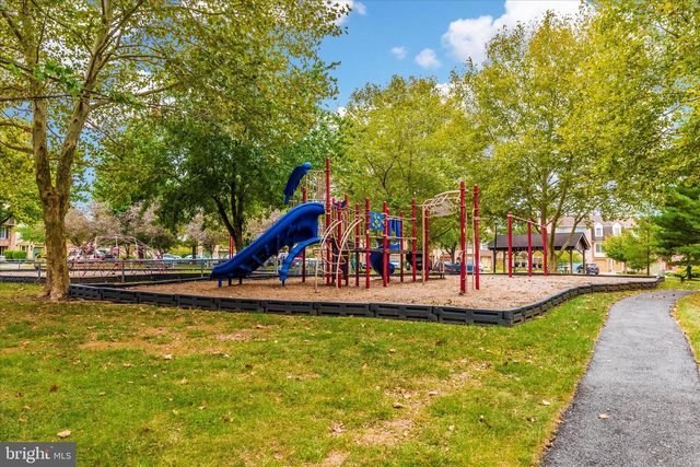 8204 RED WING CT, Frederick, MD 21701