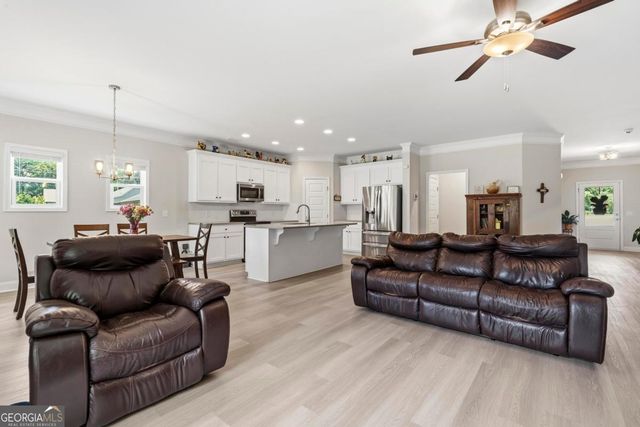 145 Pearl Moon Drive, Eatonton, GA 31024