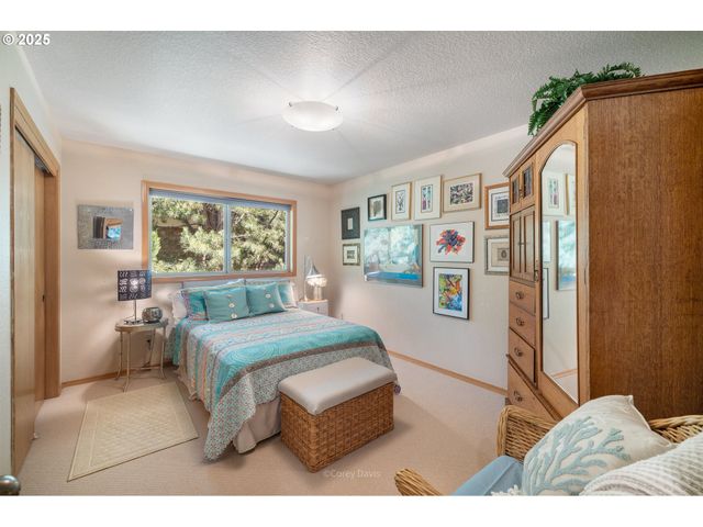 163 AMBER Ln, Cannon Beach, OR 97110