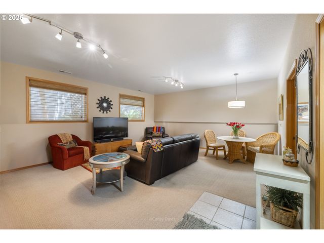 163 AMBER Ln, Cannon Beach, OR 97110