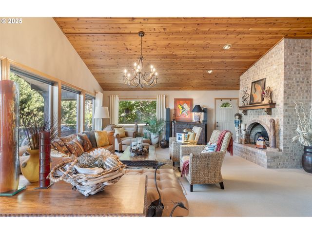 163 AMBER Ln, Cannon Beach, OR 97110