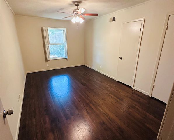 902 Crestview Drive, Sherman, TX 75092