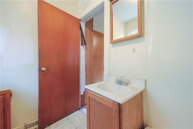 5 Lees Lane, Glocester, RI 02814