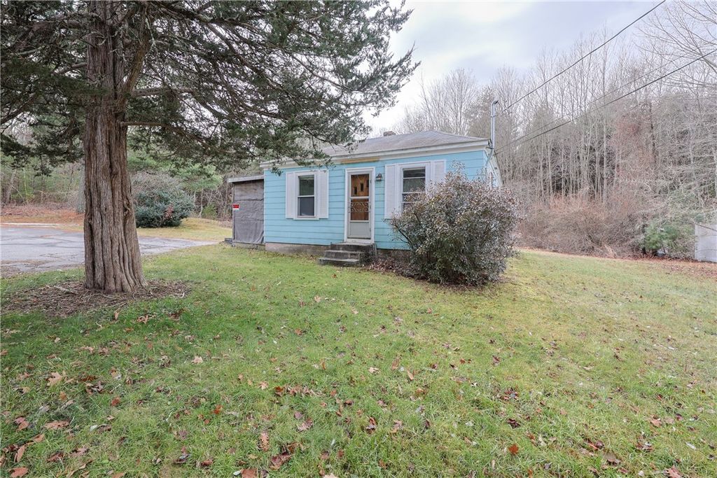 5 Lees Lane, Glocester, RI 02814