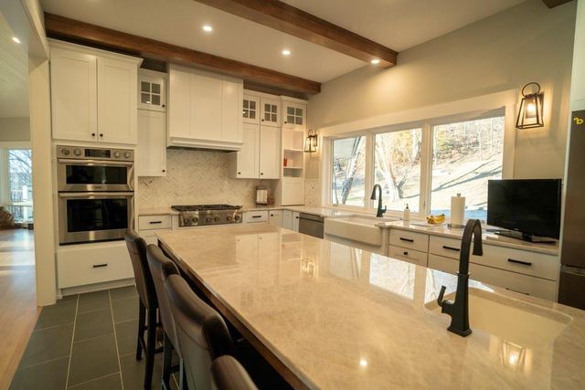 862 E 900 Road, Lawrence, KS 66047