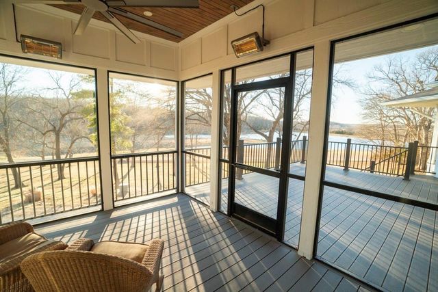 862 E 900 Road, Lawrence, KS 66047