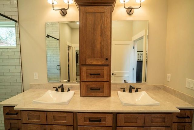 862 E 900 Road, Lawrence, KS 66047