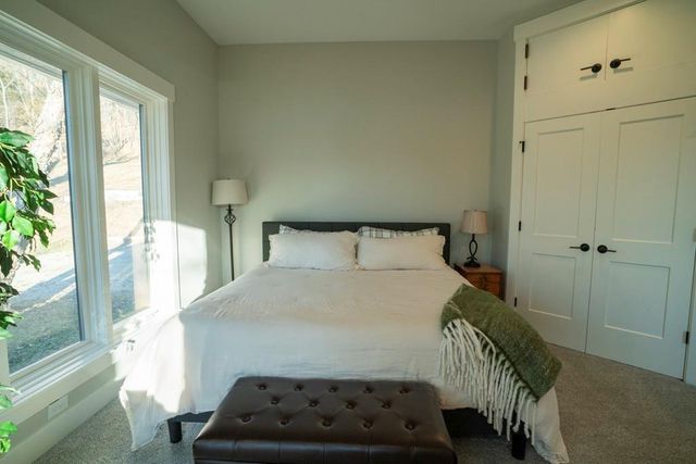 862 E 900 Road, Lawrence, KS 66047