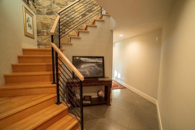 862 E 900 Road, Lawrence, KS 66047