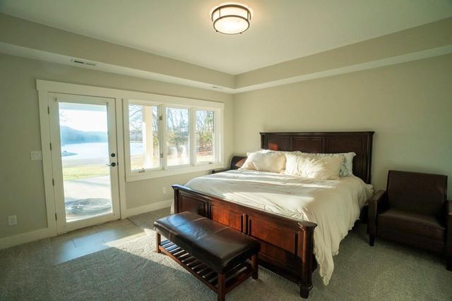 862 E 900 Road, Lawrence, KS 66047