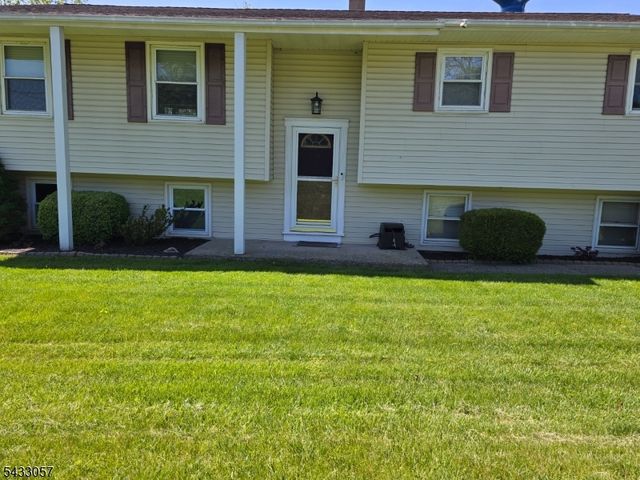 21 High Point Ci, Franklin Boro, NJ 07416