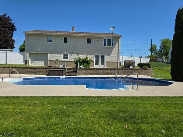 21 High Point Ci, Franklin Boro, NJ 07416