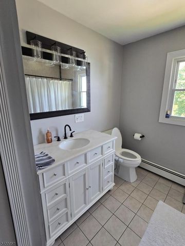 21 High Point Ci, Franklin Boro, NJ 07416