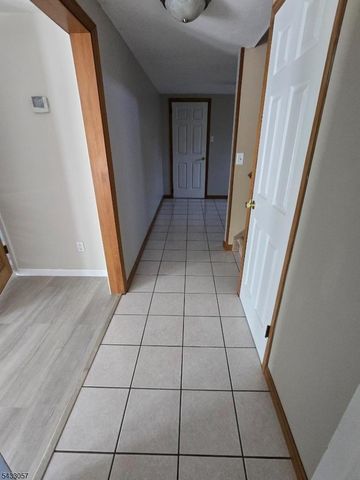 21 High Point Ci, Franklin Boro, NJ 07416