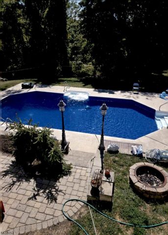 21 High Point Ci, Franklin Boro, NJ 07416