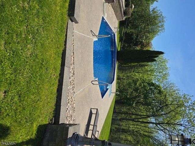 21 High Point Ci, Franklin Boro, NJ 07416