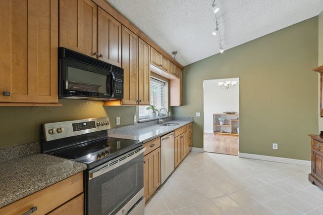 1338 Saddleback Lane, Lewisville, TX 75067