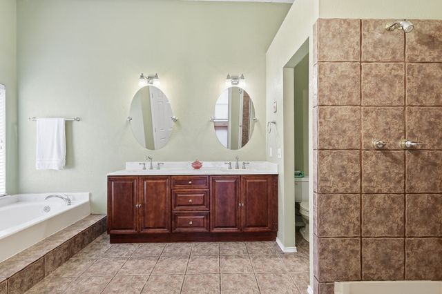 1338 Saddleback Lane, Lewisville, TX 75067