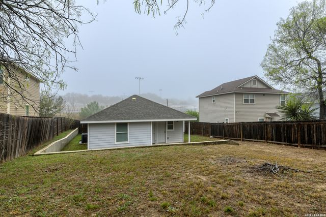 6626 Woodstock, San Antonio, TX 78223