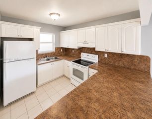 2400 NW 16th St Road 407, Miami, FL 33125
