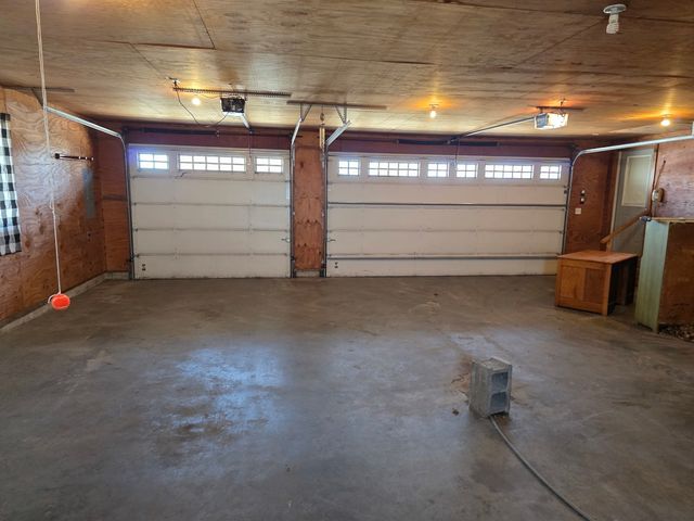 8132 Matznick Road, Prophetstown, IL 61277