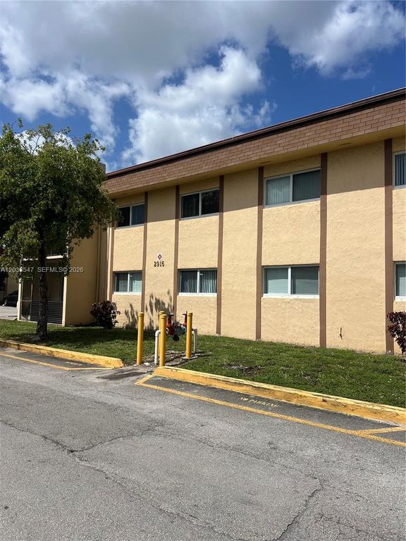 2916 NW 55th Avenue 2A, Lauderhill, FL 33313