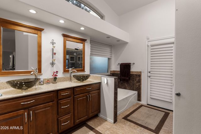 4506 E LONE CACTUS Drive, Phoenix, AZ 85050