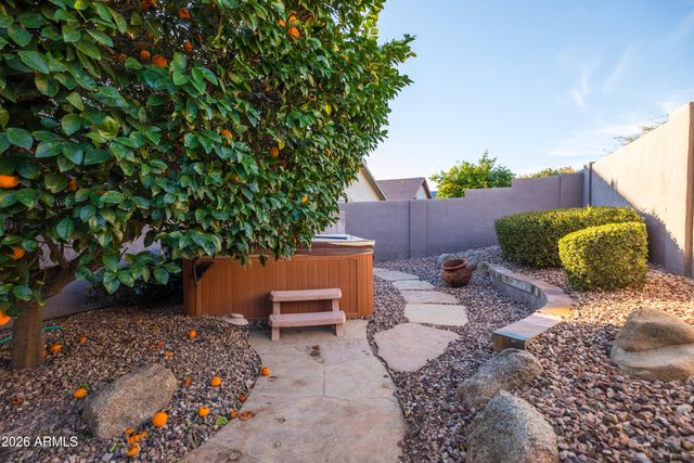 4506 E LONE CACTUS Drive, Phoenix, AZ 85050