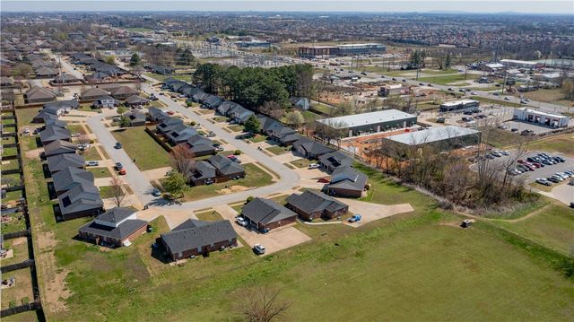 3501, 3508, 3510 SW Landau Court 4 Property Portfolio, Bentonville, AR 72712