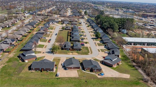 3501, 3508, 3510 SW Landau Court 4 Property Portfolio, Bentonville, AR 72712