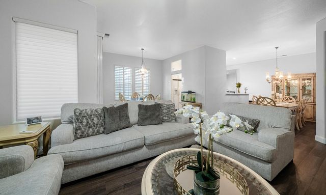 2272 Dawson Cove Lane, Clovis, CA 93611