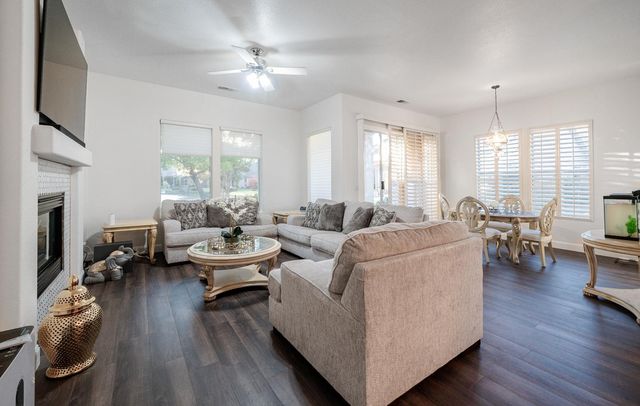 2272 Dawson Cove Lane, Clovis, CA 93611