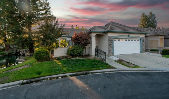 2272 Dawson Cove Lane, Clovis, CA 93611