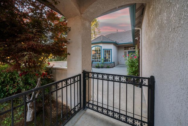 2272 Dawson Cove Lane, Clovis, CA 93611
