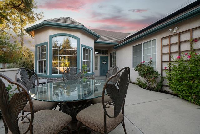 2272 Dawson Cove Lane, Clovis, CA 93611
