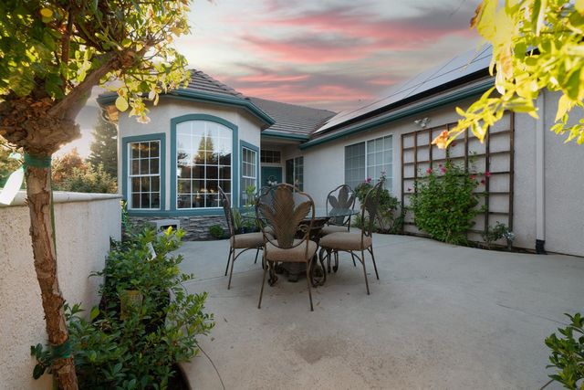2272 Dawson Cove Lane, Clovis, CA 93611