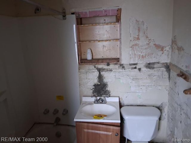 13235 Freeland, Detroit, MI 48227